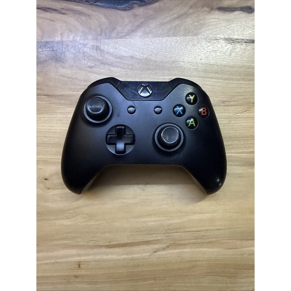 Microsoft Xbox One Wireless Controller Model 1697 Black for Parts or Repair